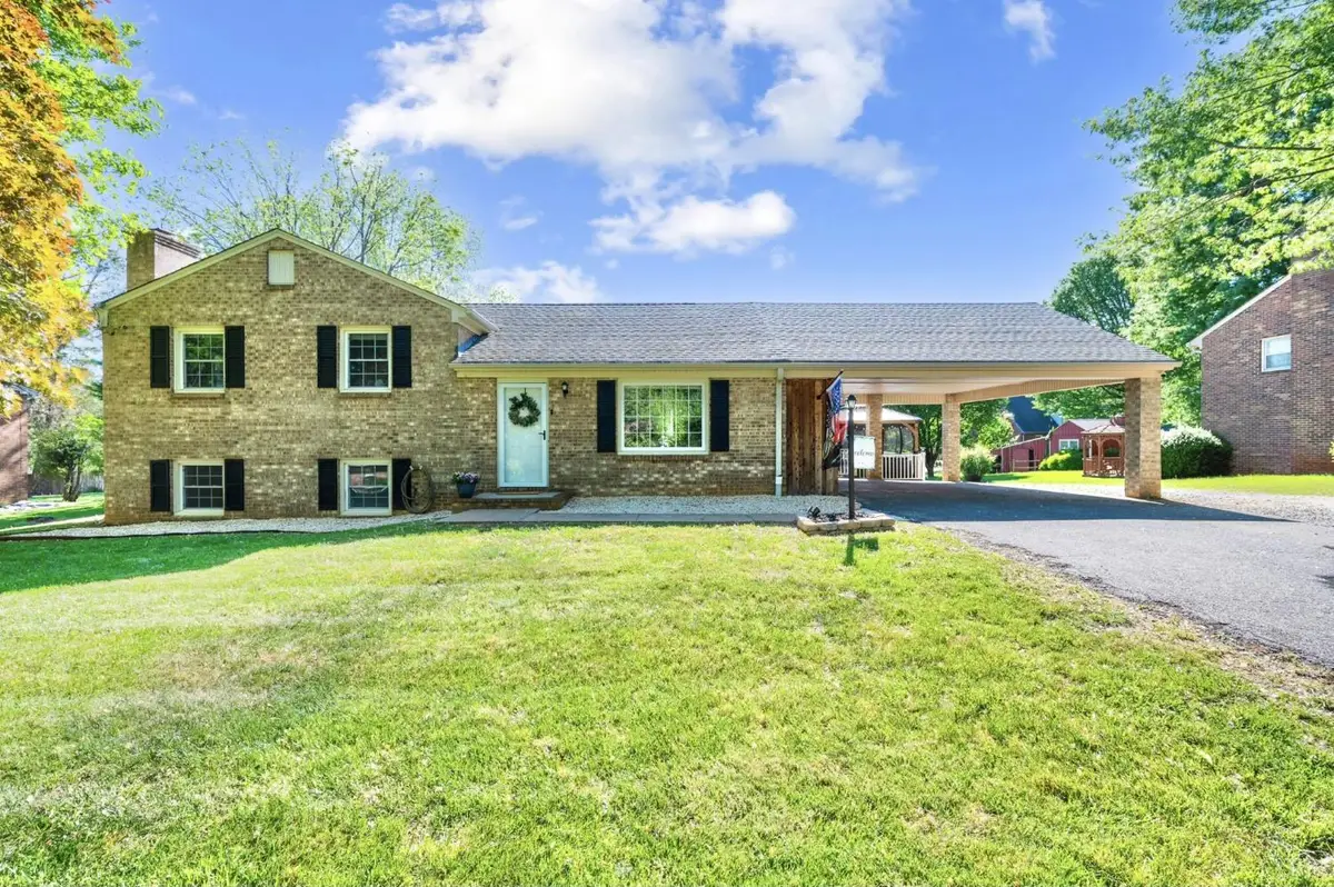 220 Maple Hills Drive, Lynchburg, VA 24502 - #1