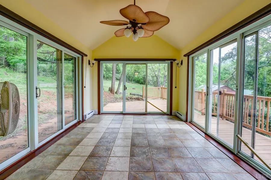 952 Naked Mountain Lane, Shipman, VA 22971 - #3