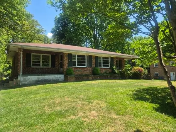 1004 Lakeview Drive, Lynchburg, VA 24502
