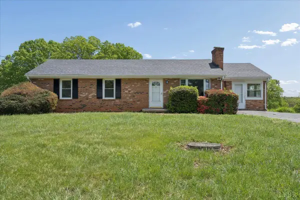 2046 N Amherst Highway, Amherst, VA 24521
