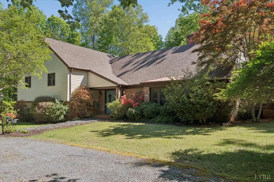 211 Oakcroft Dr, Madison Heights, VA 24572 - #3