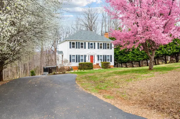 103 Winding Cedar Way, Lynchburg, VA 24502