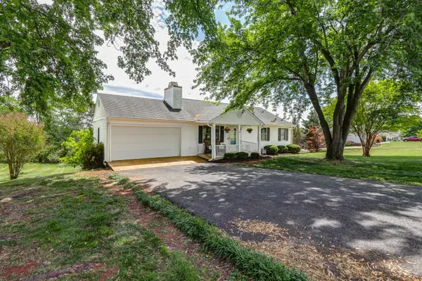 102 Piccadilly Court, Goode, VA 24556