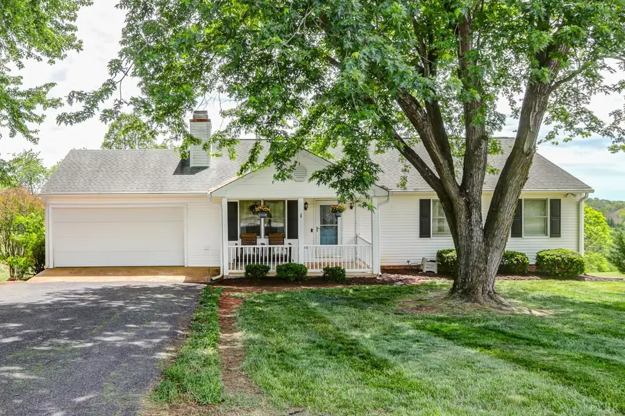 102 Piccadilly Court, Goode, VA 24556 - #2