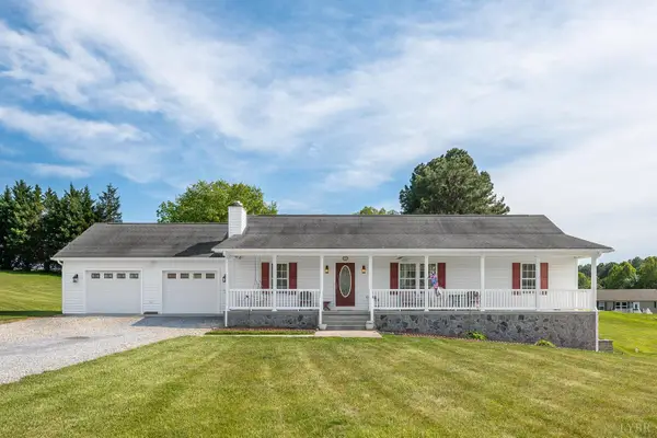 1068 Oakwood Knolls Drive, Bedford, VA 24523