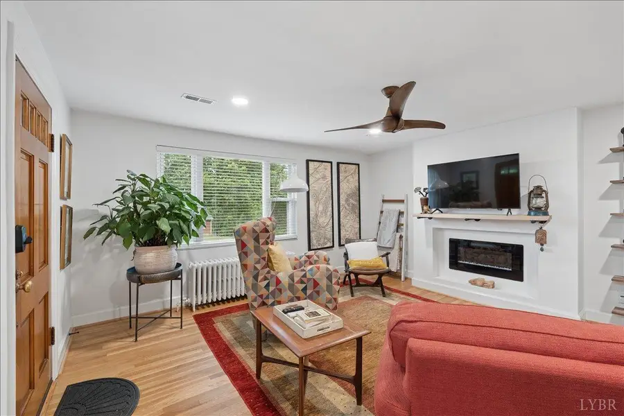 720 Vine Street, Bedford, VA 24523 - #2
