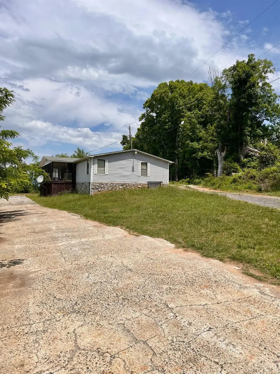 498 Kings Rd, Madison Heights, VA 24572 - #3