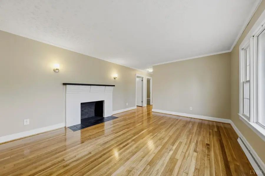 402 Prospect Rd, Hurt, VA 24563 - #3