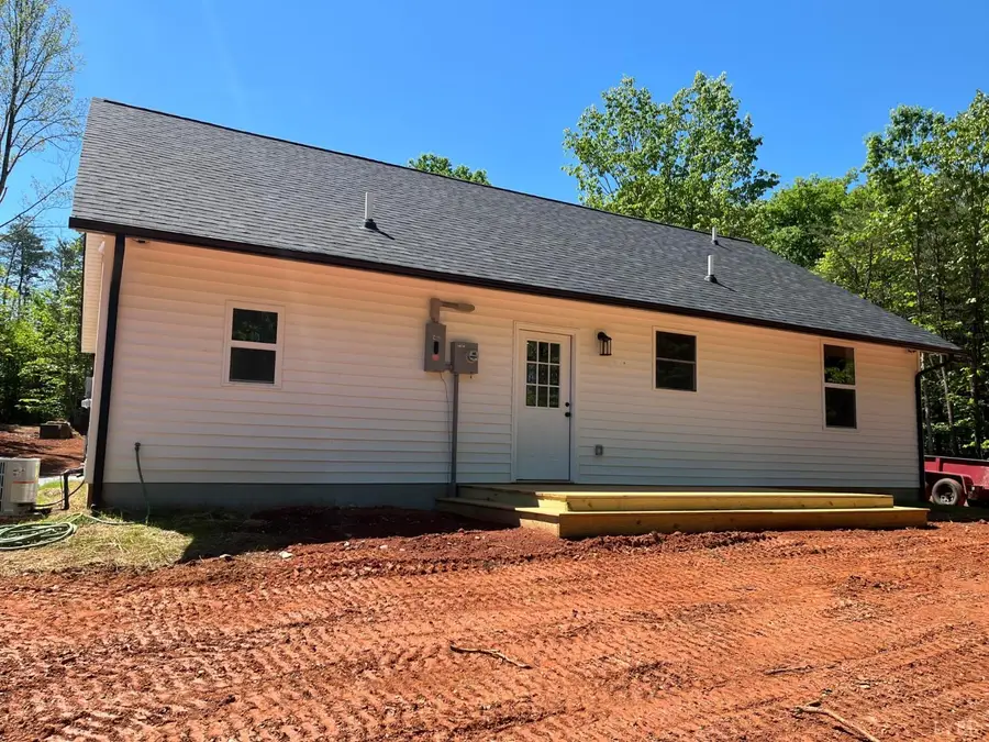 1030 S Coolwell Road, Madison Heights, VA 24572 - #3