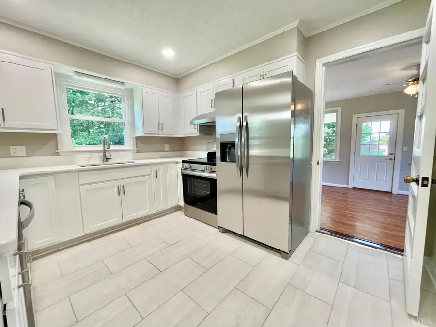 1018 Woodhaven Drive, Bedford, VA 24523 - #2