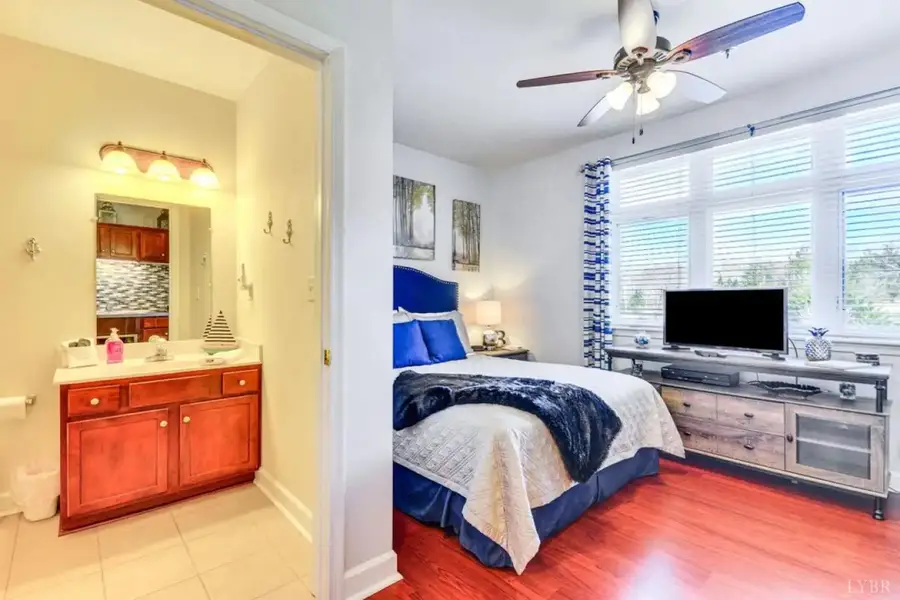 1273 Graves Harbor Trail #3303, Huddleston, VA 24104 - #2
