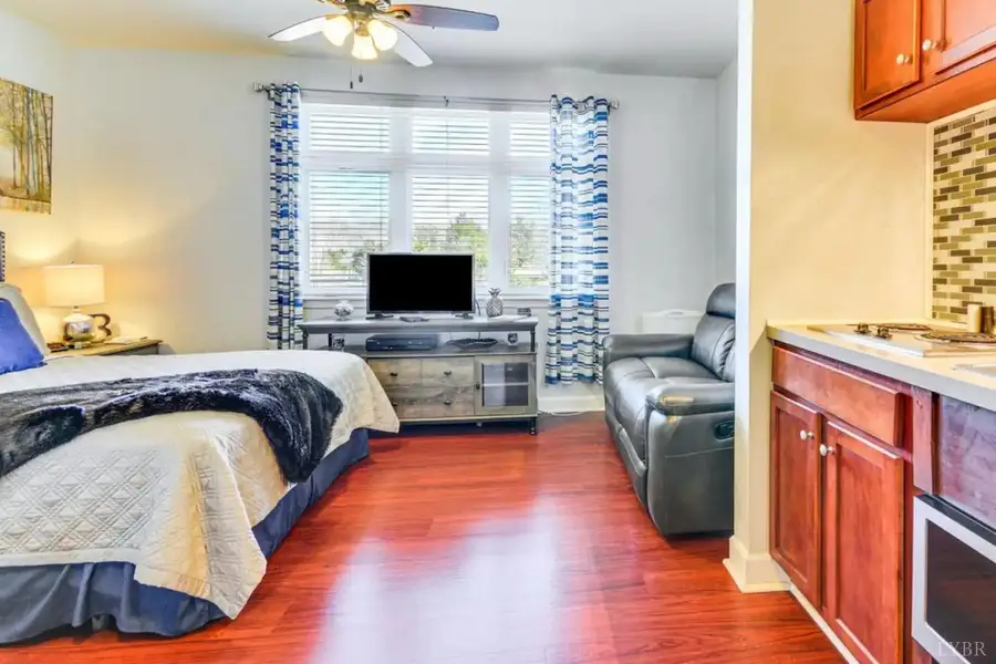 1273 Graves Harbor Trail #3303, Huddleston, VA 24104 - #3