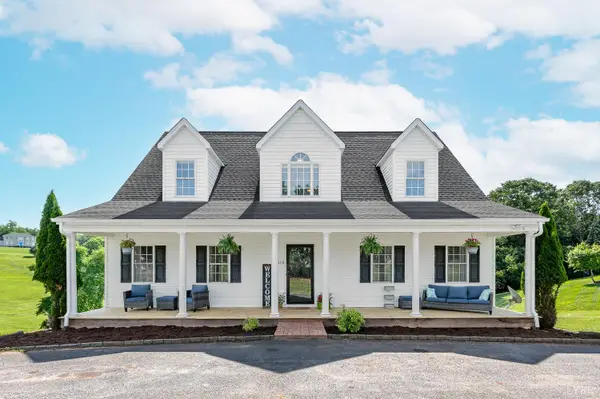 113 Kings Grant Dr., Goode, VA 24556