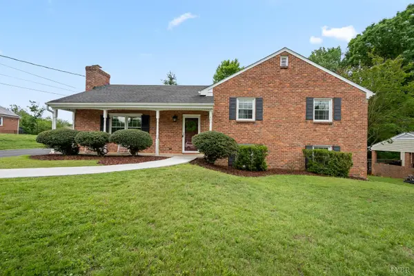 2708 Farmington Place, Lynchburg, VA 24503