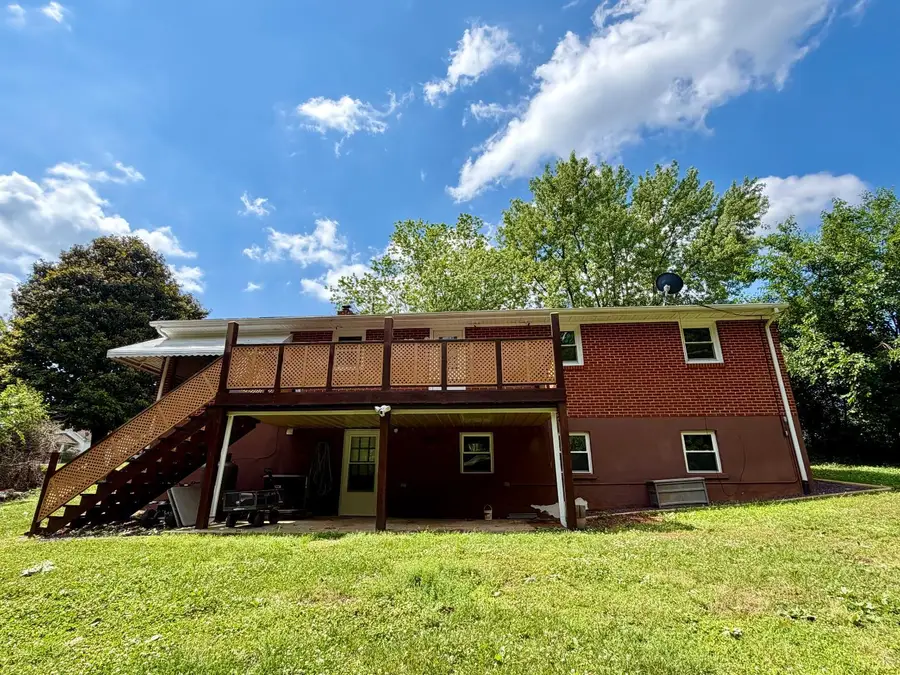 158 Woodvue Drive, Madison Heights, VA 24572 - #2