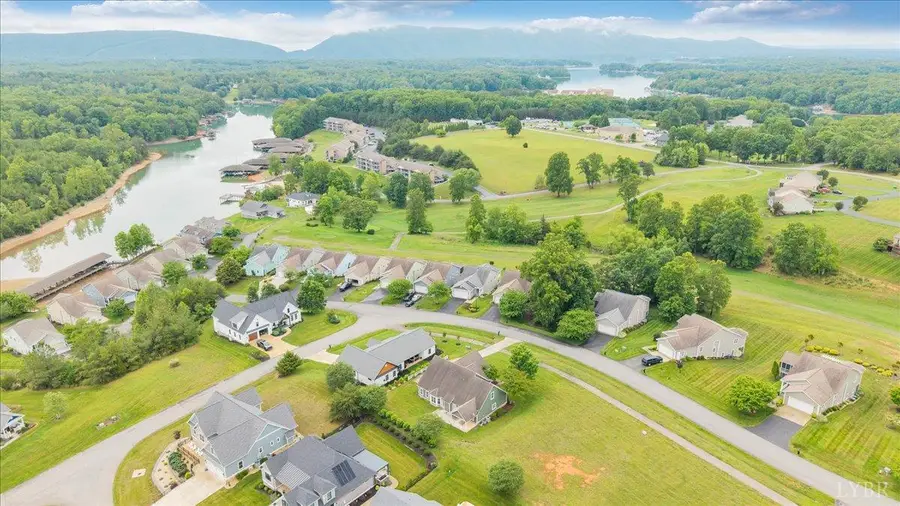 1250 Our Cove Road, Huddleston, VA 24104 - #2