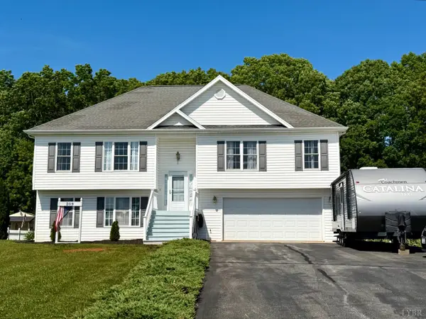 209 Hunt Club Drive, Madison Heights, VA 24572