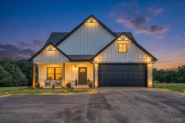 510 Camellia Place, Moneta, VA 24121