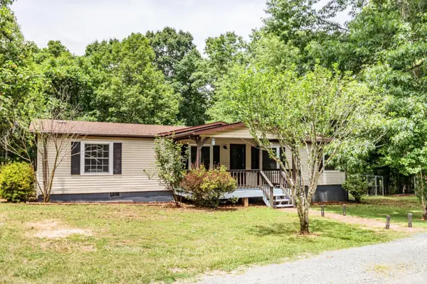 809 Red Bird Drive, Gladstone, VA 24553