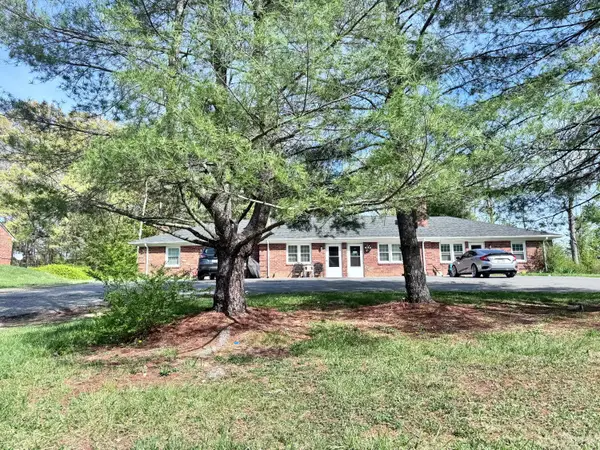 157 Oak Hill Drive, Lynchburg, VA 24502