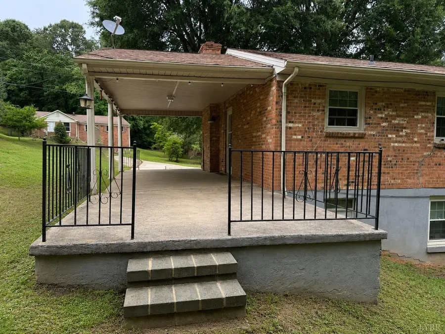 113 Rockford Pl, Danville, VA 24540 - #3