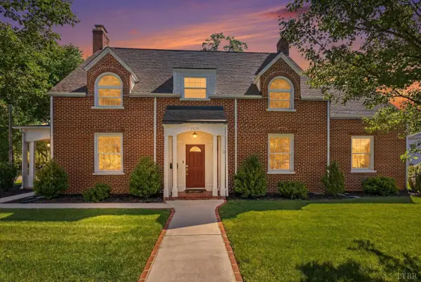 1109 Park St, Bedford, VA 24523