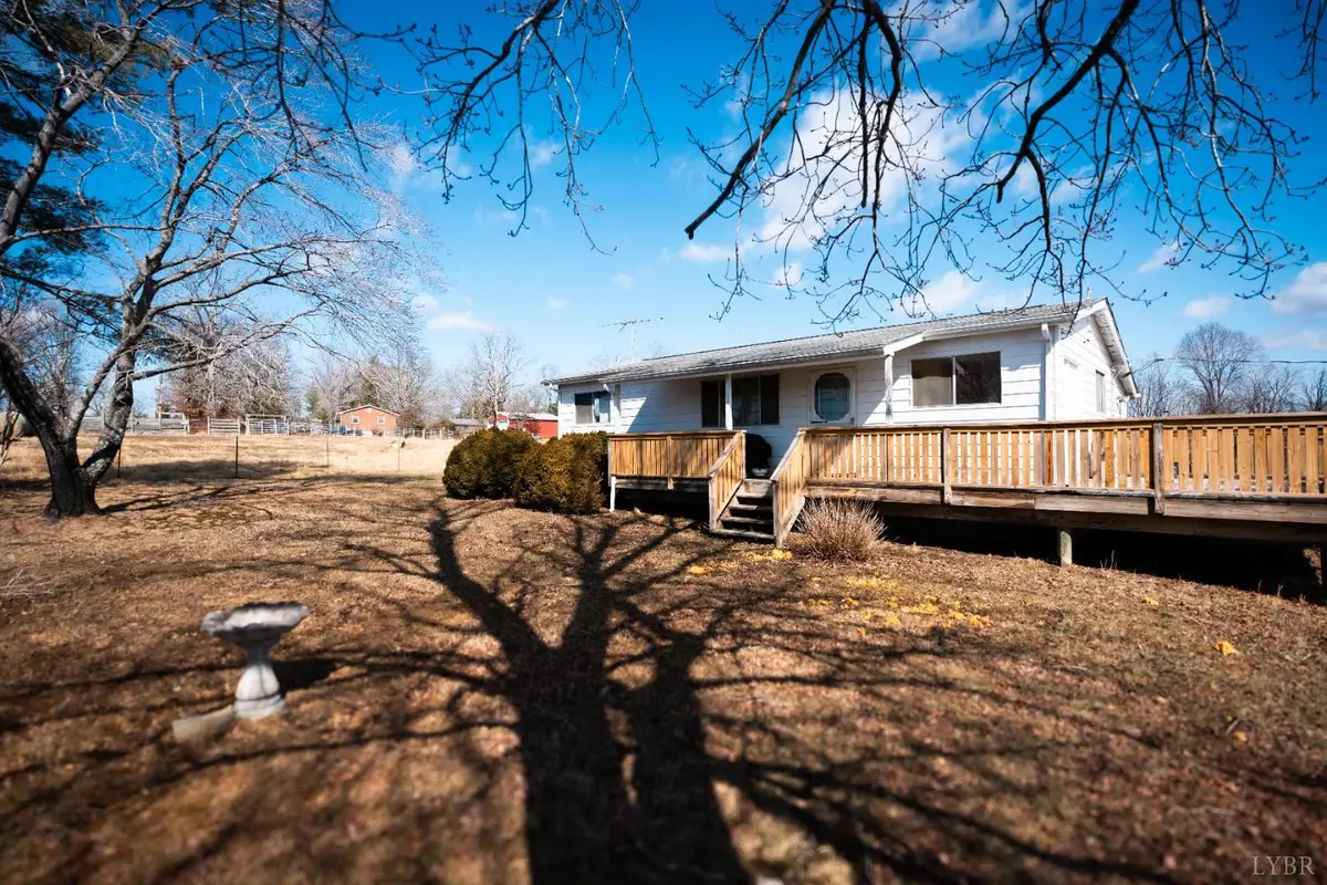 1228 Clover Creek Rd, Huddleston, VA 24104 - #1