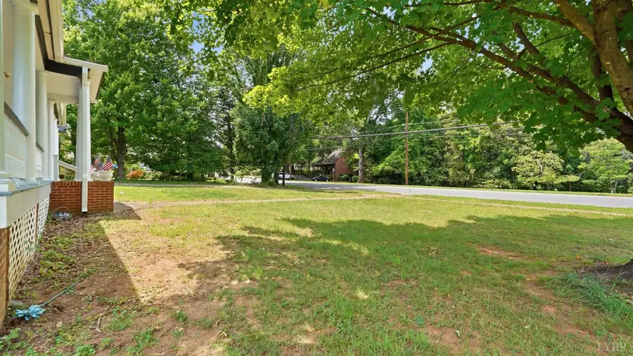 714 Longwood Avenue, Bedford, VA 24523 - #2