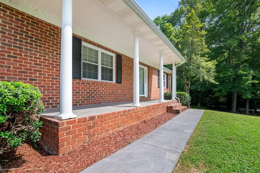 53 Woodlake Circle, Altavista, VA 24517 - #3
