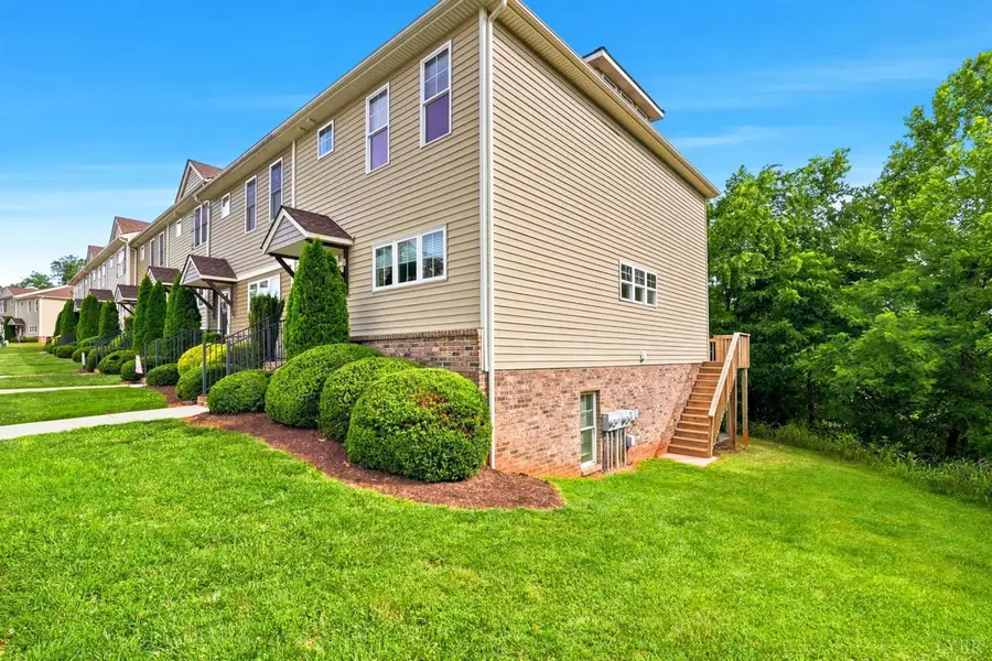 1232 Commonwealth Circle, Forest, VA 24551 - #3