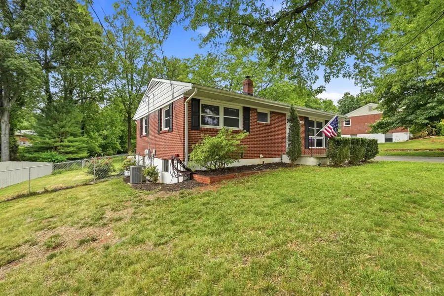 1104 Pinecrest Ave, Bedford, VA 24523 - #2