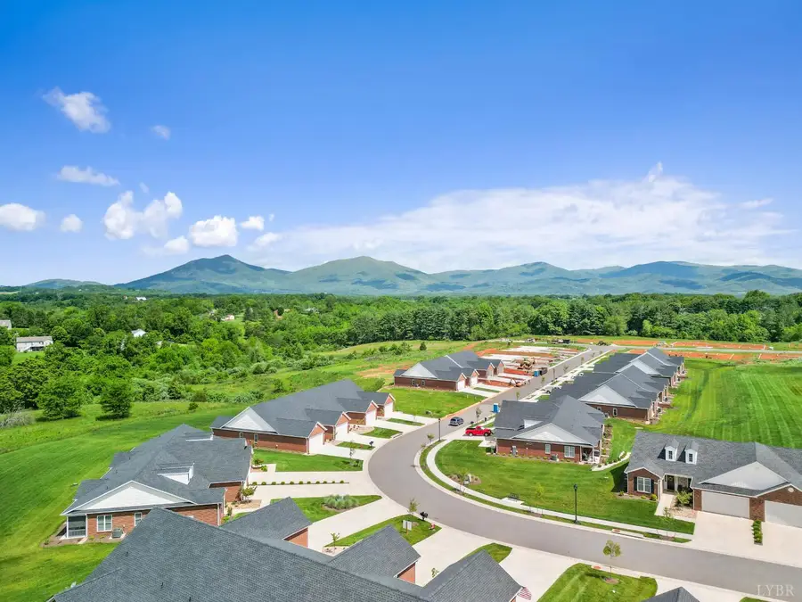 182 Villa Oak Circle, Bedford, VA 24523 - #2