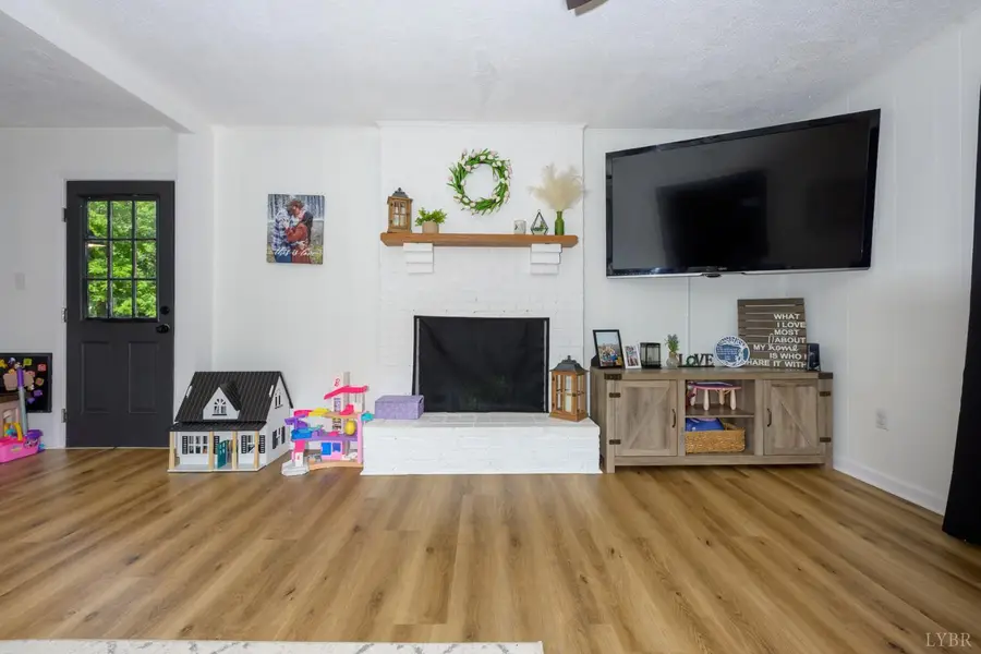 1020 Mohawk Road, Long Island, VA 24569 - #3