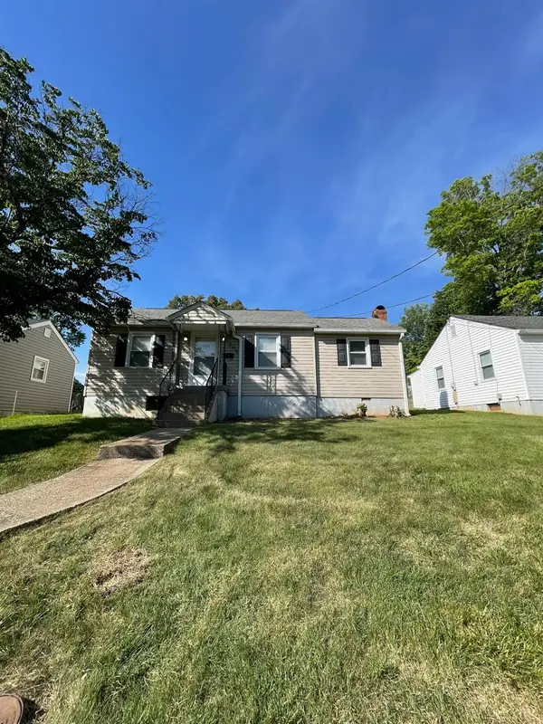 207 College Drive, Lynchburg, VA 24501