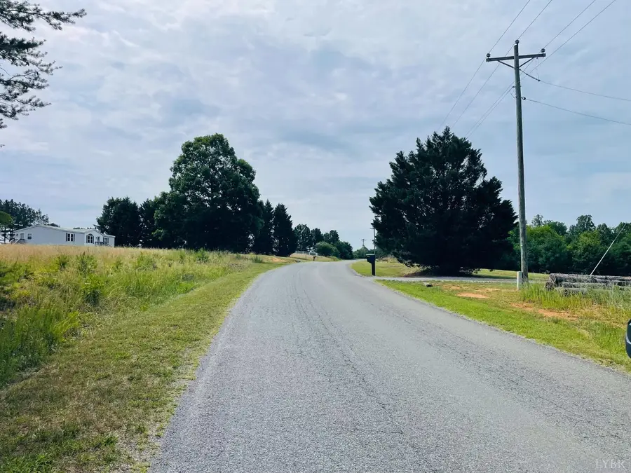 19 Easome Rd, Hurt, VA 24563 - #2