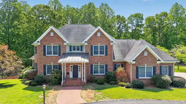 171 Black Forest Dr, Madison Heights, VA 24572