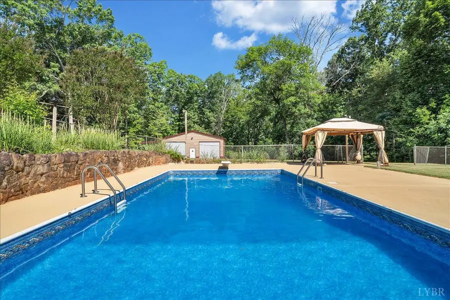 121 Ridgeview Road, Hurt, VA 24563 - #3