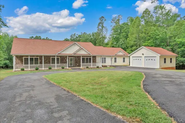 2677 Tolers Ferry Rd, Huddleston, VA 24104