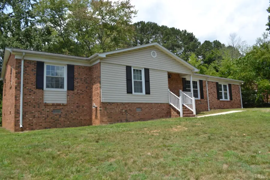 105 Thomas Circle, Farmville, VA 23901 - #2