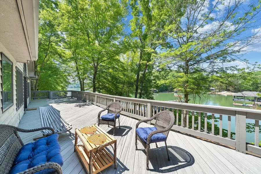 194 Kings Way, Wirtz, VA 24184 - #3