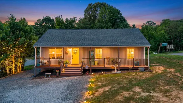 77 Valleyview Drive, Madison Heights, VA 24572