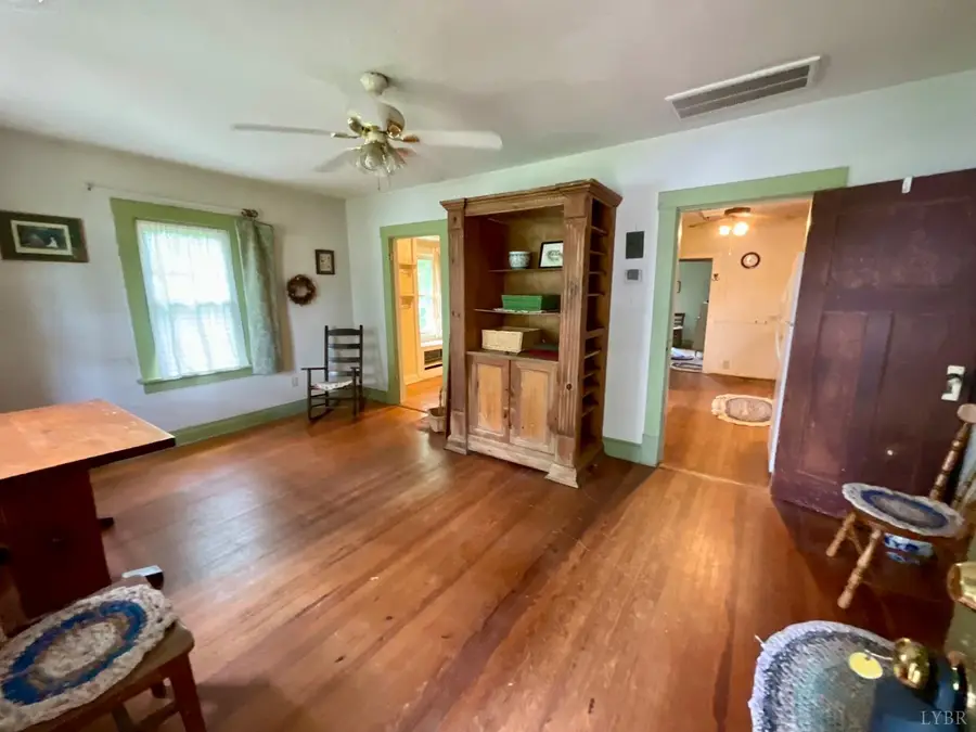 188 Washington Street, Amherst, VA 24521 - #3