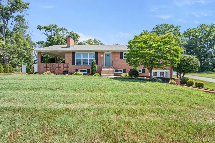 123 Silver Springs Drive, Lynchburg, VA 24502 - #2