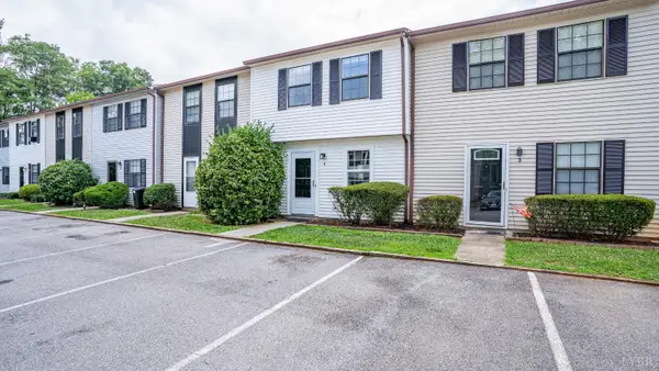 4 Country Place Lane, Lynchburg, VA 24501