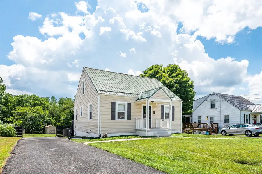 705 Vine St, Bedford, VA 24523 - #3