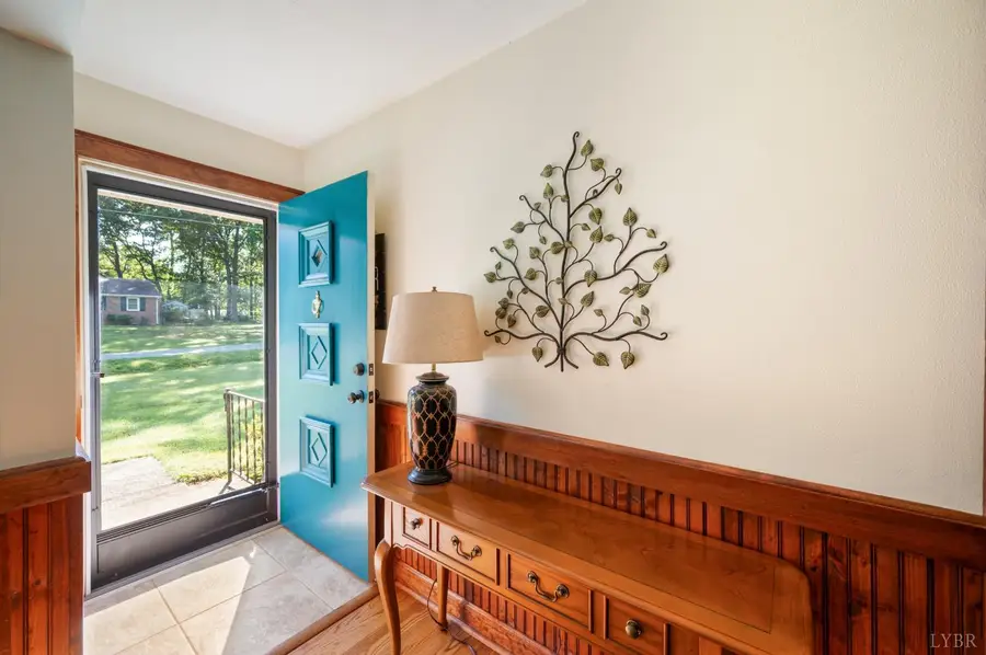 1228 Lakeview Drive, Lynchburg, VA 24502 - #3