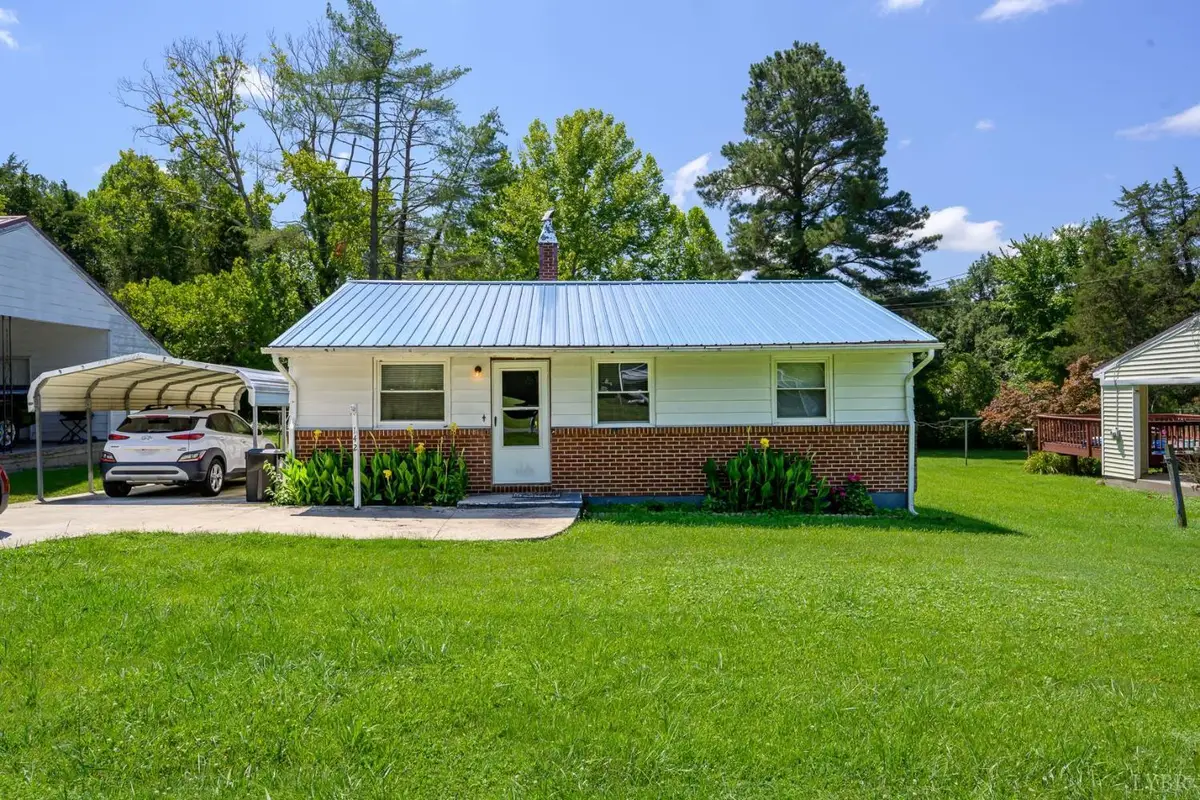 142 Marshall St, Drakes Branch, VA 23937 - #1