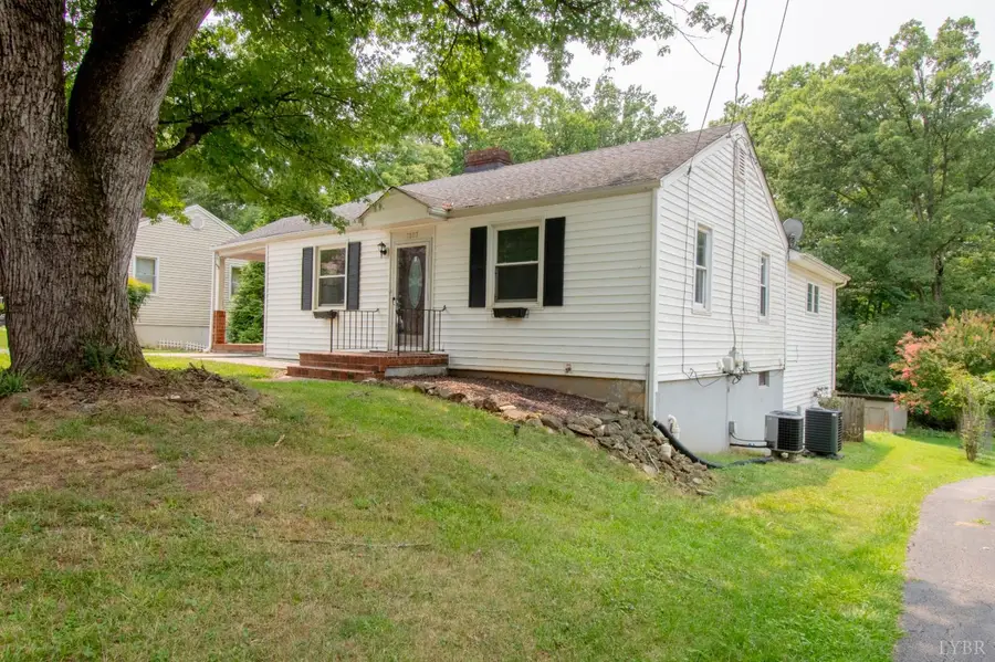 1107 Poplar Street, Bedford, VA 24523 - #3
