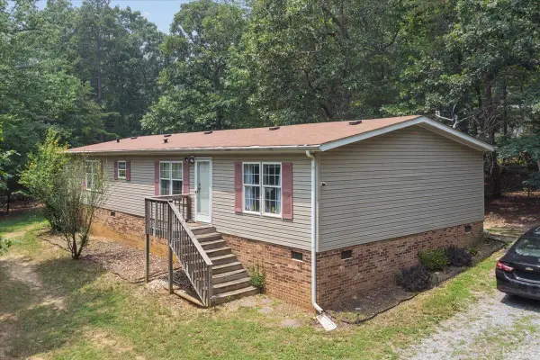 555 Knoll Woods Drive, Rustburg, VA 24588