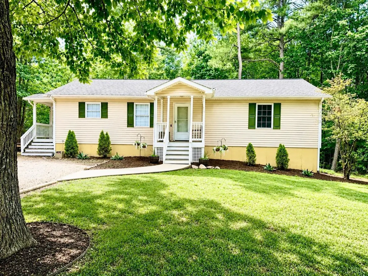 341 Courtland Drive, Appomattox, VA 24522 - #1